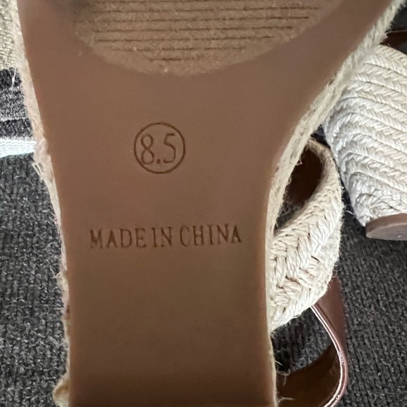 Wedge sandals - Picture 4 of 4